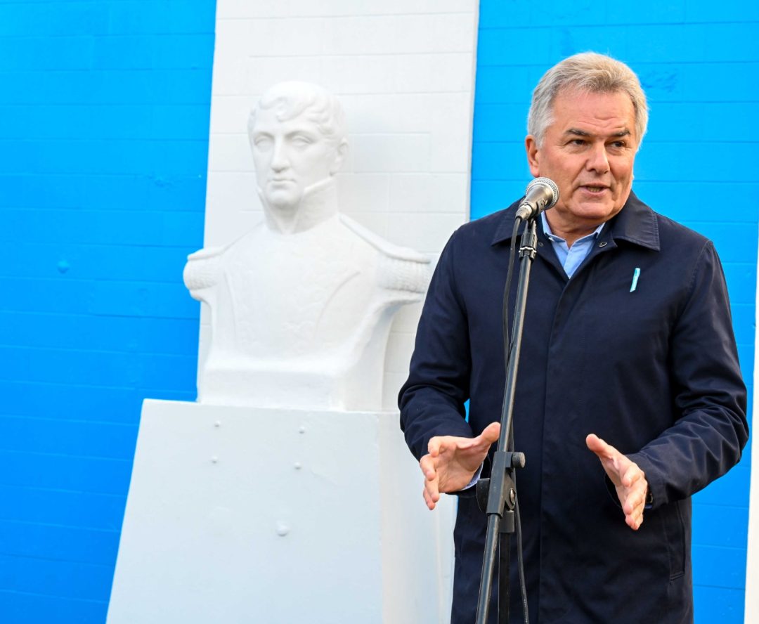 Día de la bandera: “Belgrano es uno de los pocos imprescindibles en todo el proceso de la independencia Argentina”, dijo Héctor Gay
