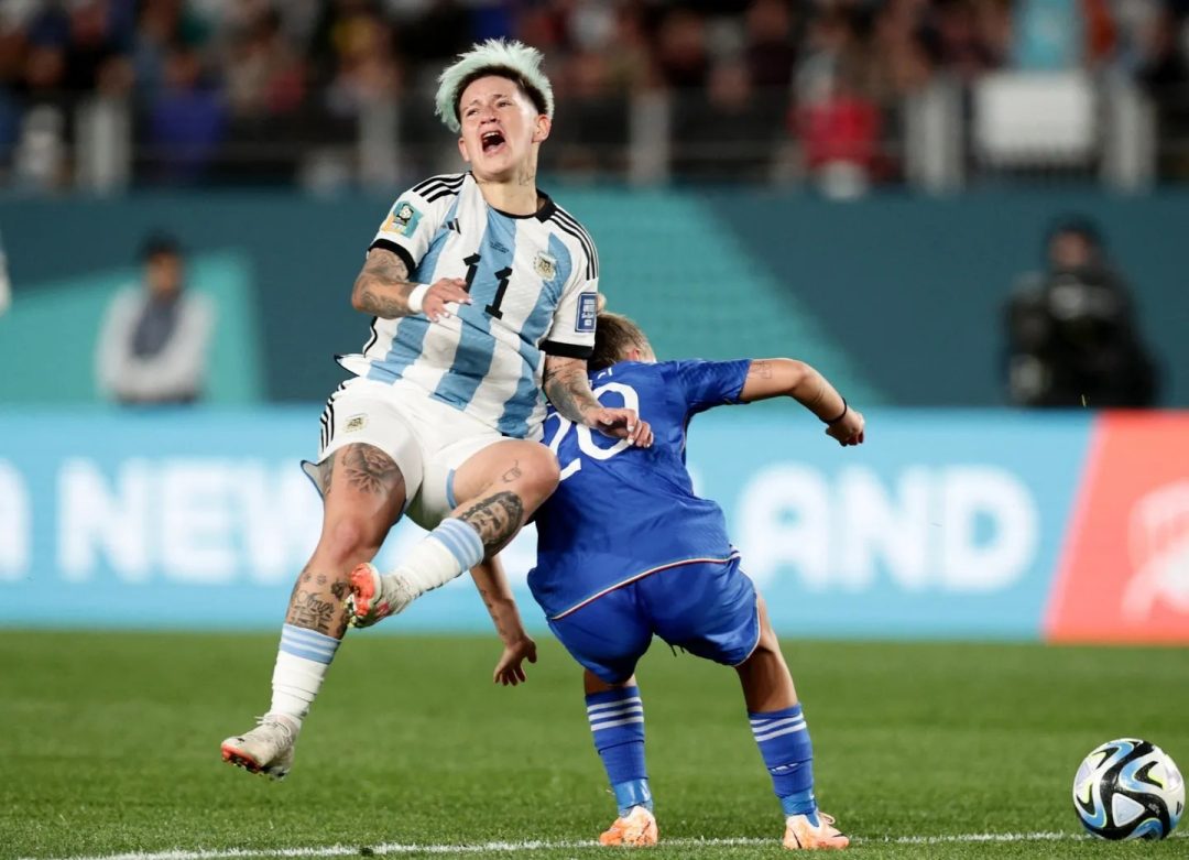 Una jugadora de la Selección pidió que dejen de llamarla anti Messi: “No la estoy pasando bien”
