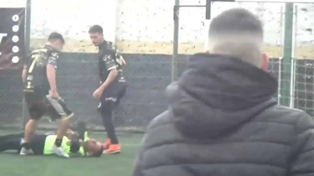 Encontraron muerto al futbolista amateur que le dio una patada en la cabeza a un árbitro