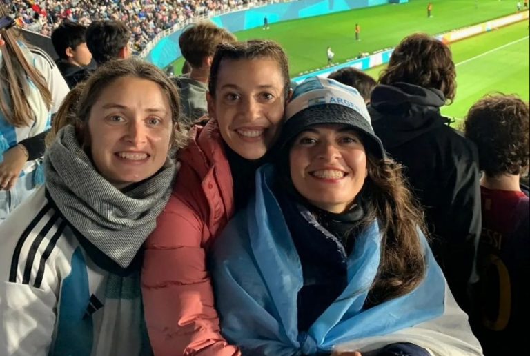 Una bahiense en el mundial del fútbol femenino en Nueva Zelanda