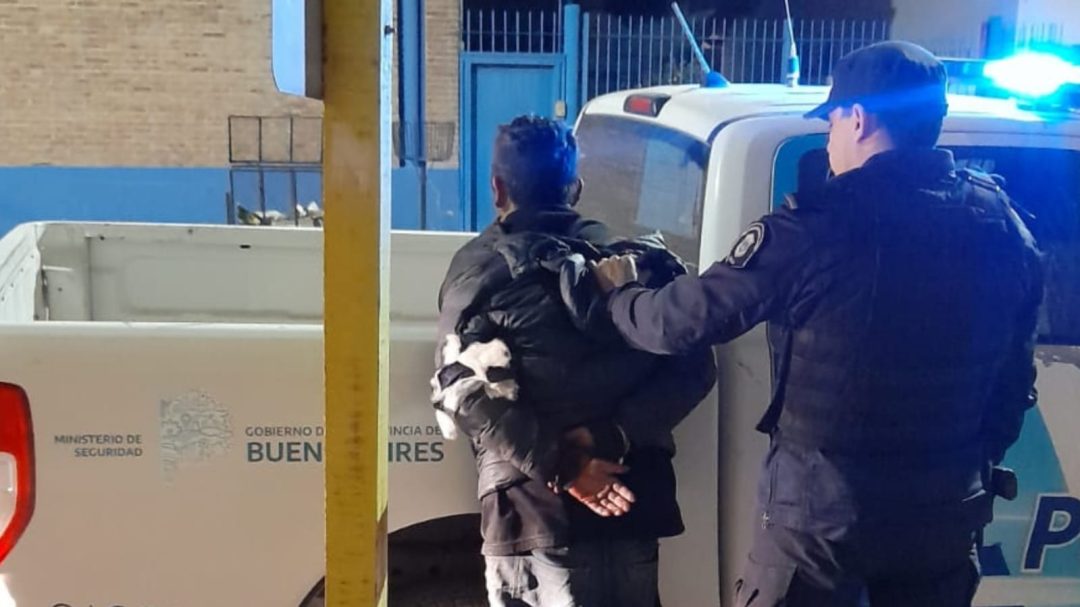 Un hombre quedó detenido por golpear brutalmente a su pareja