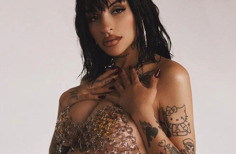 Cazzu posó embarazada para Playboy y causó controversia con su sesión de fotos