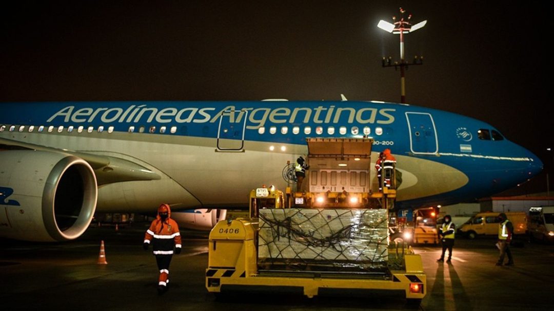 Vuelven los vuelos nocturnos al aeropuerto bahiense