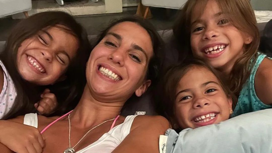 Cinthia Fernández les regaló a sus hijas unas increíbles vacaciones de invierno en Bariloche