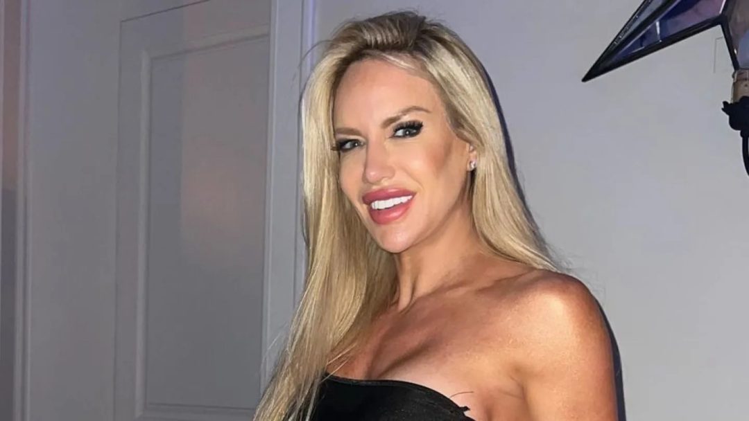 Luciana Salazar publicó una foto al borde de la censura junto a un hombre: “Necesitaba sus manos”