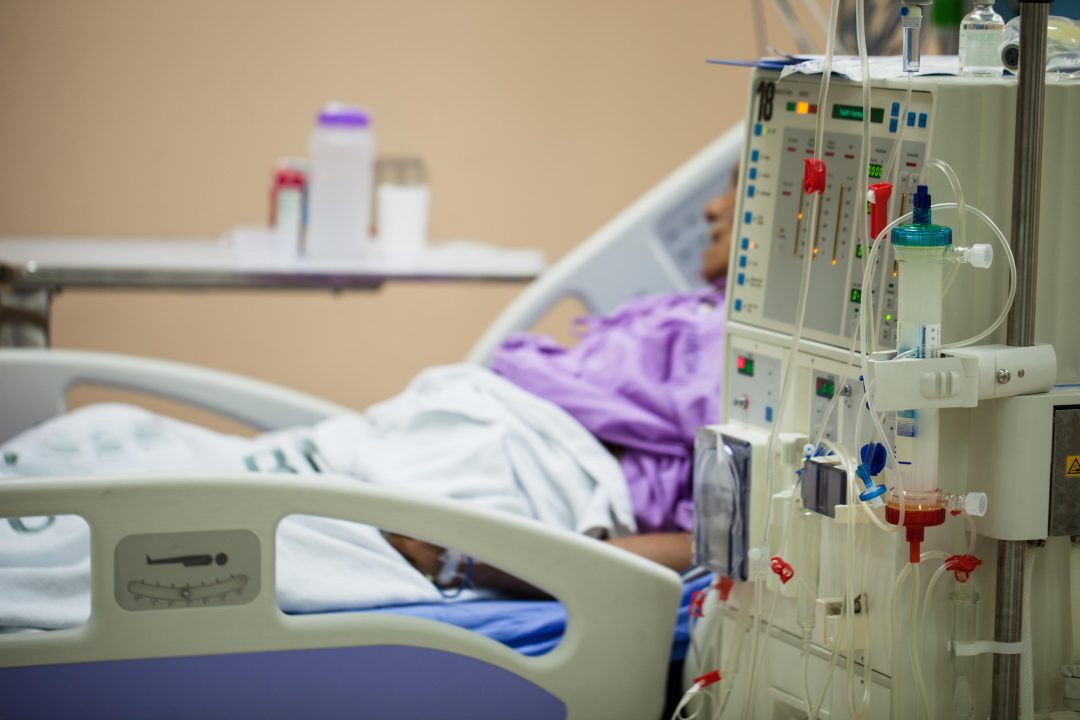 El Gobierno afirma que no hay riesgo de desabastecimiento en insumos para diálisis