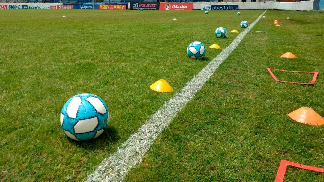 Fútbol femeninos en las escuelas