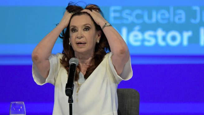 Revés para Cristina Kirchner: la Justicia ordenó reabrir las causas Hotesur-Los Sauces y la del Memorándum con Irán.