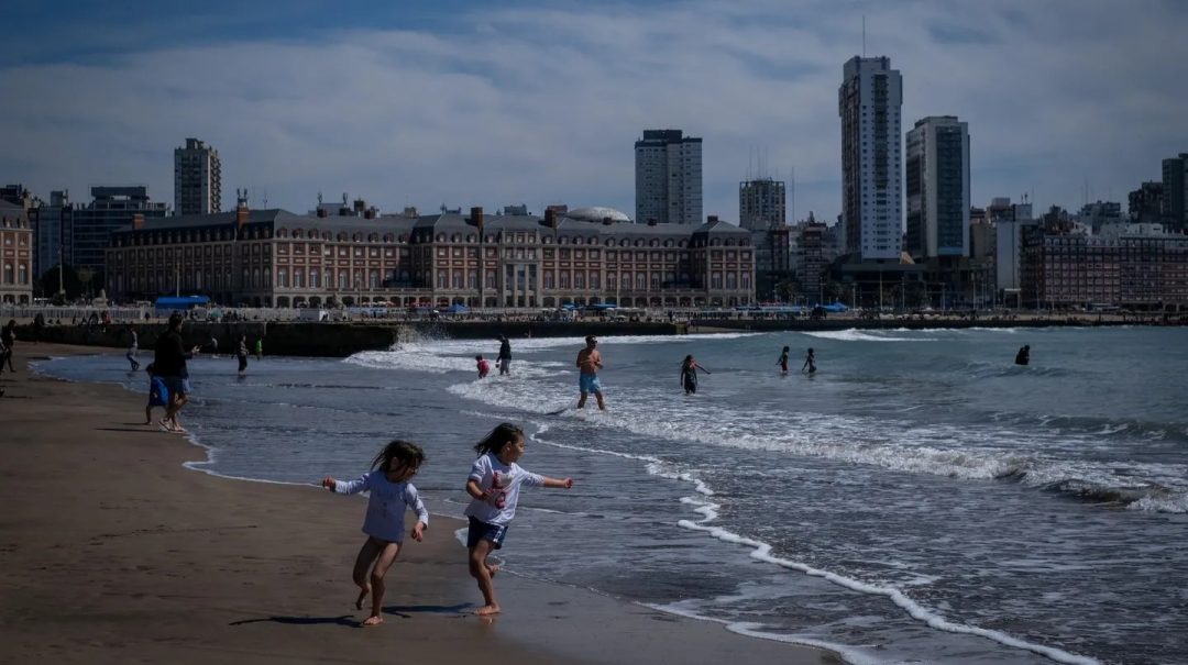 Sin referencias de precio en pesos, en la Costa ya se alquila en dólares para las próximas vacaciones