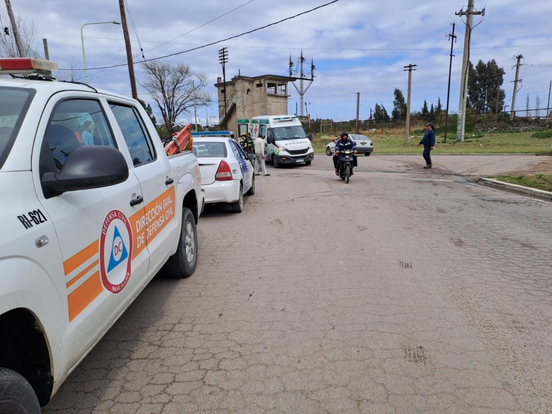 Una ciclista fue hospitalizada tras chocar contra una camioneta
