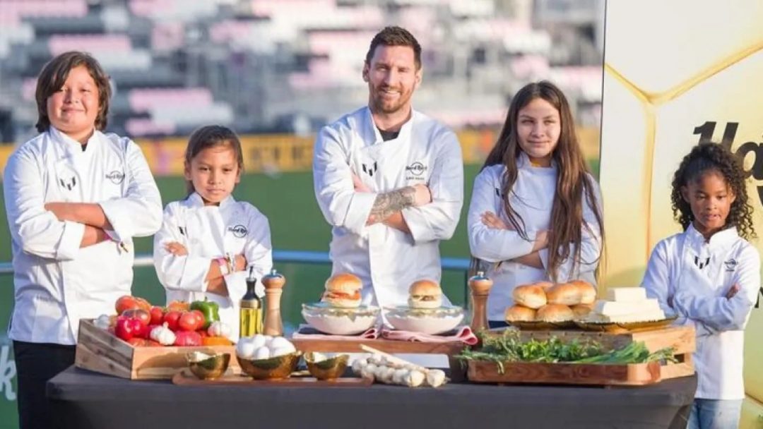 Lionel Messi se vistió de chef y enloqueció a los hinchas del Inter Miami al “cocinarles” en vivo