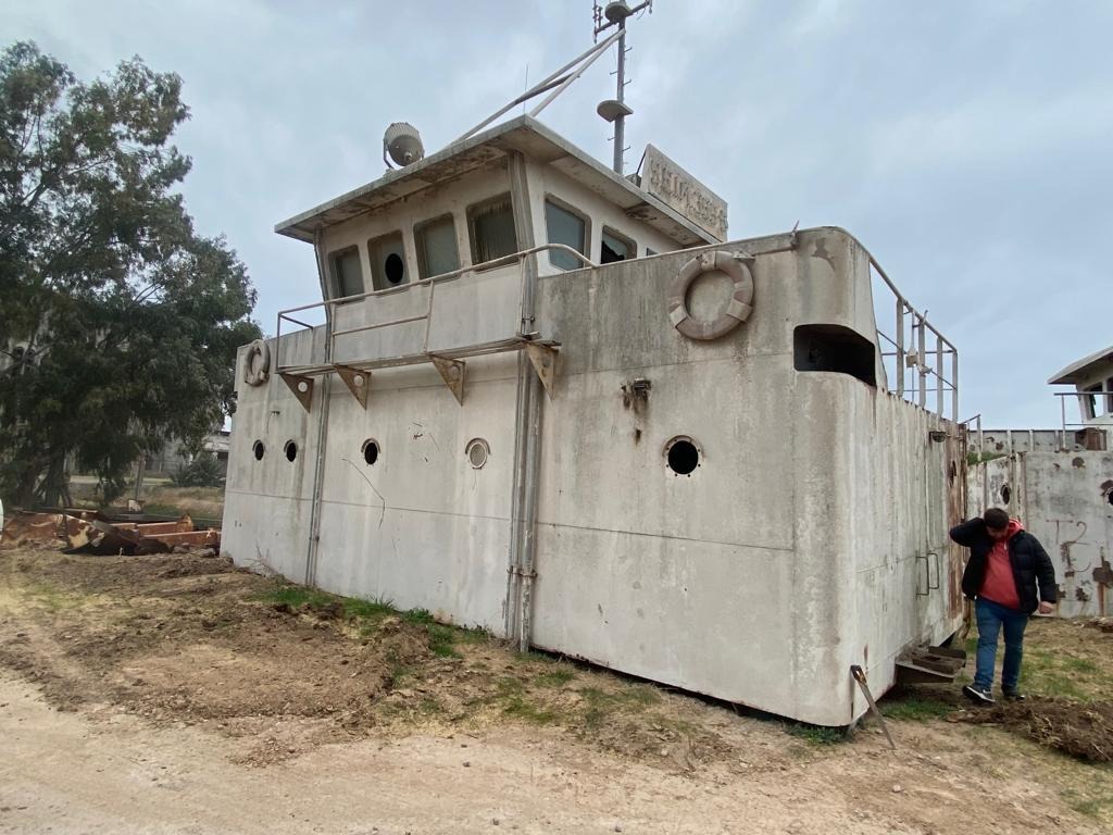 Recuperan un puente de mando de una de las embarcaciones que hacía el dragado en la ría