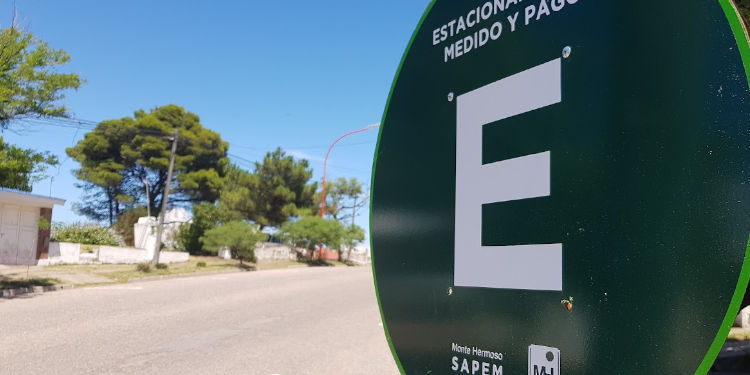 Estacionamiento medido y pago en Monte Hermoso: dónde se aplica, cuáles son los valores y cómo funciona