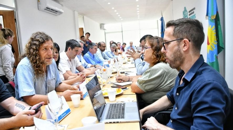 Gobierno bonaerense y docentes vuelven a reunirse hoy para buscar un acuerdo salarial