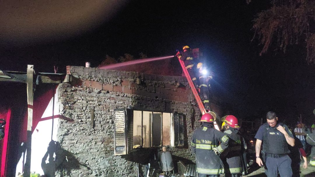 Incendio provocó pérdidas totales en una vivienda