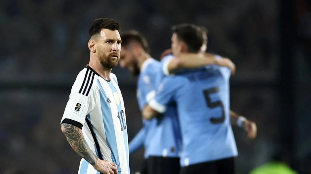 “Tienen que aprender a respetar”: la bronca de Lionel Messi con los futbolistas jóvenes de Uruguay