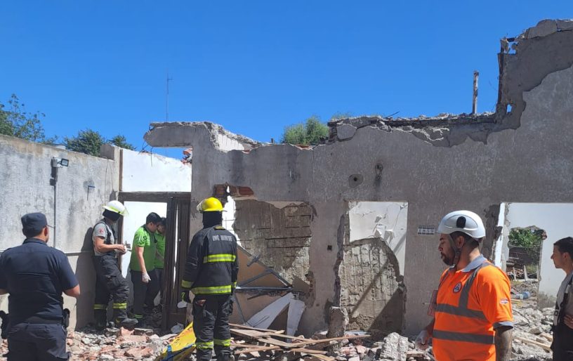 Un obrero fue asistido y trasladado tras caer de más de tres metros de altura