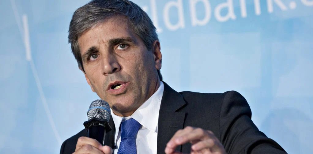 Luis Caputo confirmó que el bono para los jubilados que cobren la mínima en marzo será de $70.000