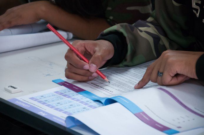 Aprender releva el grado de dominio que los estudiantes de nivel primario y secundario tienen sobre un recorte específico de contenidos, entre otros. 