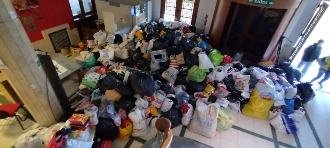 Después del temporal: La UNS solicita no llevar más ropa al centro de acopio de donaciones