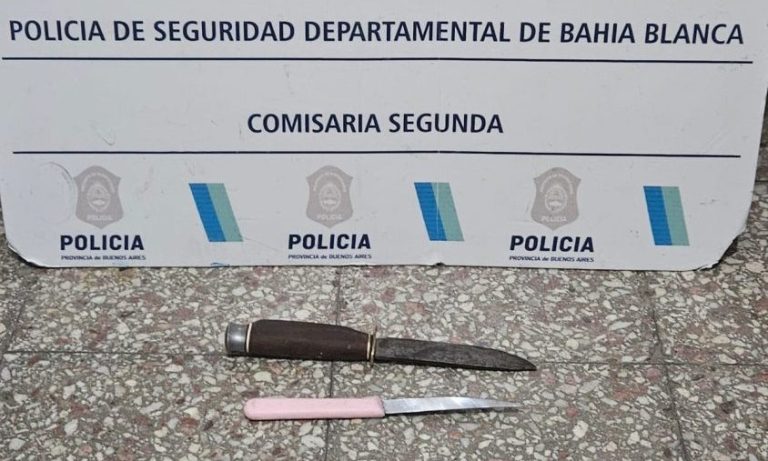 Detenidos por intentar robar una moto con un cuchillo