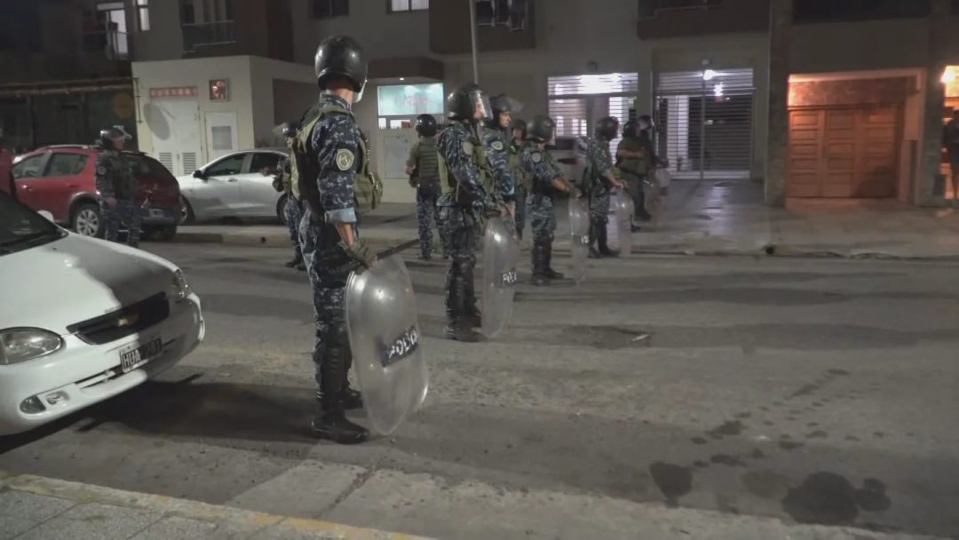 Hubo incidentes en la comisaría de Santa Teresita durante la marcha por el crimen de Tomás Tello