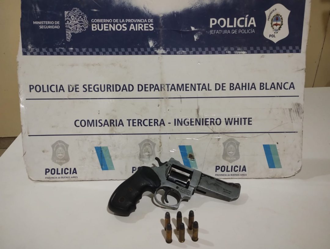 Identificaron y detuvieron a un hombre acusado de disparar a dos personas