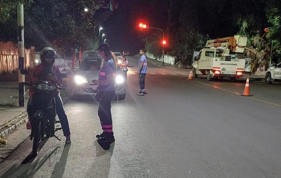 Siguen los operativos de seguridad en Bahía: vehículos secuestrados y dos aprehendidos