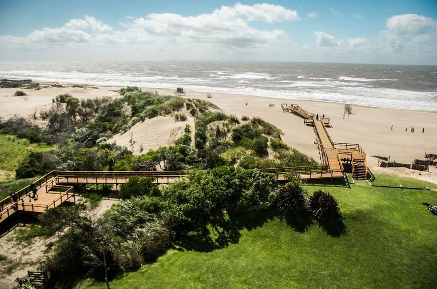 Éxito en la Costa Atlántica: cómo viven la temporada de verano los comerciantes