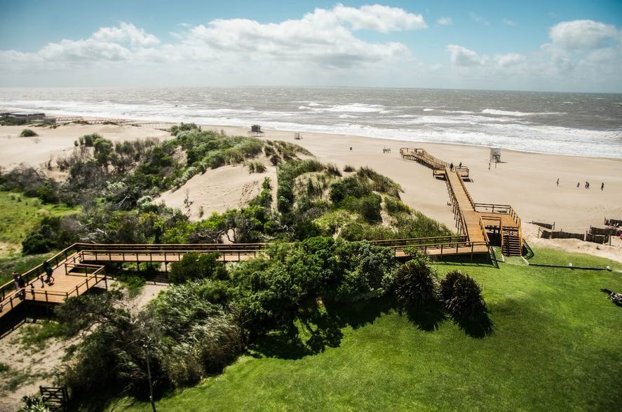 Éxito en la Costa Atlántica: cómo viven la temporada de verano los comerciantes