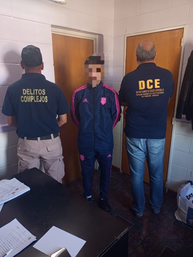 Fue condenado por un homicidio y ahora por estafas desde la cárcel