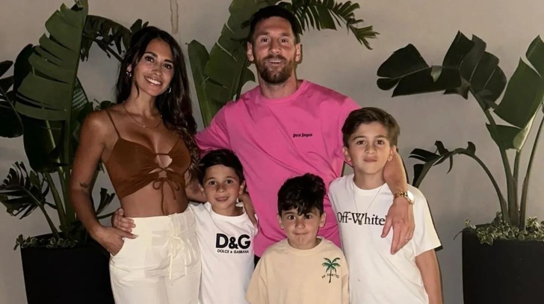 El tierno festejo de Año Nuevo de Lionel Messi y el posteo junto a su familia: “Mi vida entera”