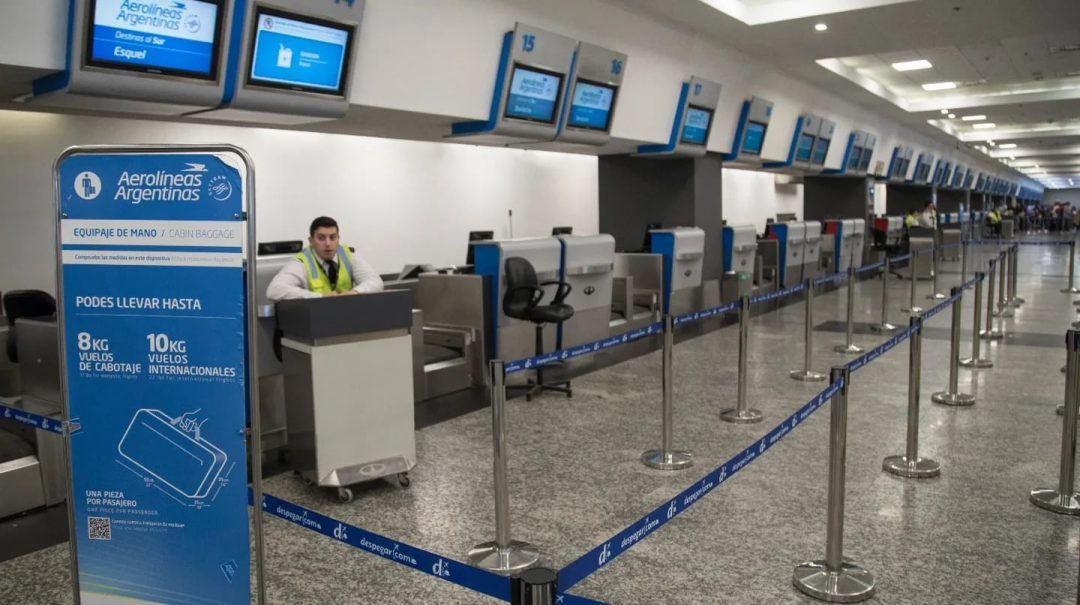 Rige el paro de aeronáuticos: qué aeropuertos están afectados y qué pasa con los vuelos