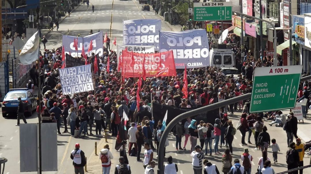 Organizaciones sociales desafían al Gobierno y protestan con más de “500 cortes” en todo el país