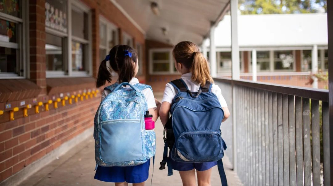 El Gobierno lanzó el programa de vouchers para ayudar a cubrir la cuota de colegios privados