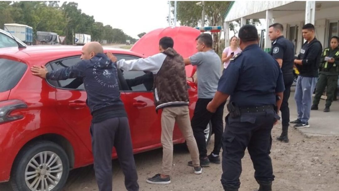 Tres cordobeses intentaron robar una casa en Médanos y fueron atrapados en un operativo cerrojo