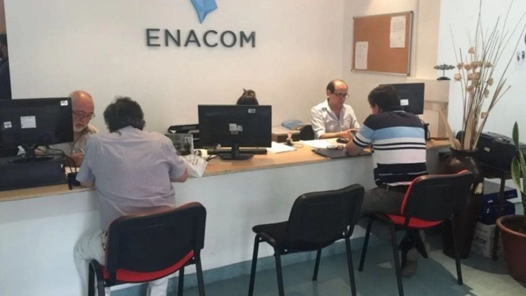 El Gobierno cerrará las delegaciones provinciales del ENACOM y temen más de 500 despidos