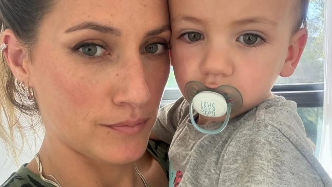 El susto de Mica Viciconte porque su hijo Luca se quemó con agua hirviendo