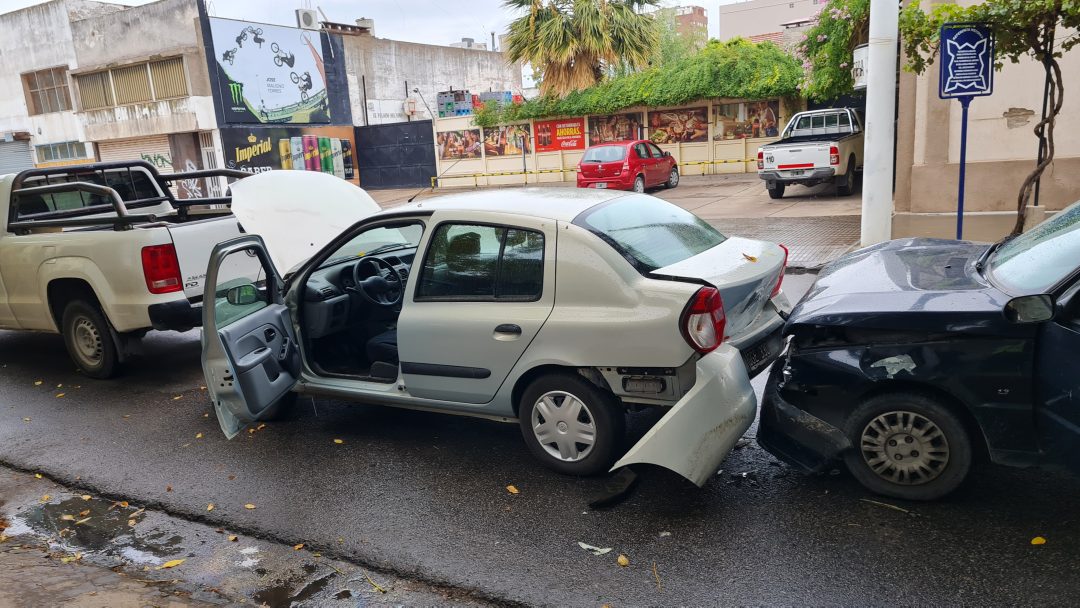 Triple choque en Lavalle y Dorrego, un hombre hospitalizado