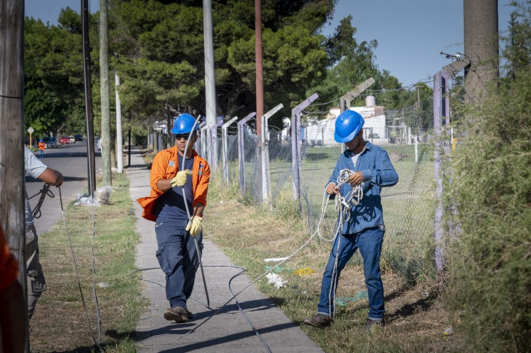 Finalizaron las obras para mejorar el suministro eléctrico en dos barrios