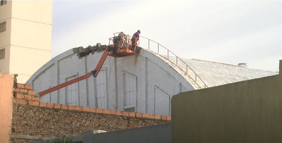 Demolición y remodelación del histórico salón de los deportes