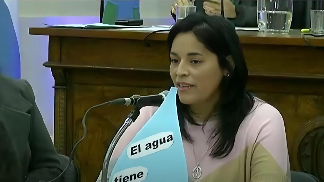 La crisis del agua: vecinos utilizaron la banca 25 del HCD