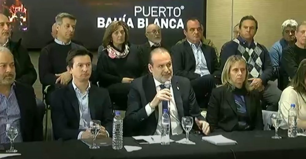La pelea por el GNL: Susbielles le respondió a Milei