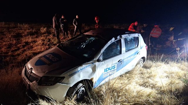 Vuelco de una camioneta. Dos hombres resultaron ilesos