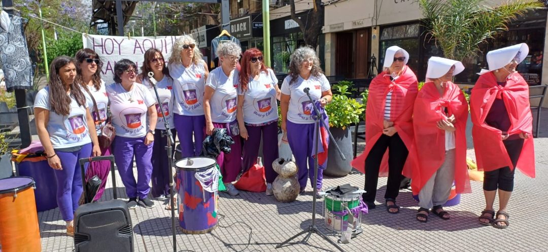 Día contra la violencia hacia las mujeres: hicieron una intervención en el centro de la ciudad
