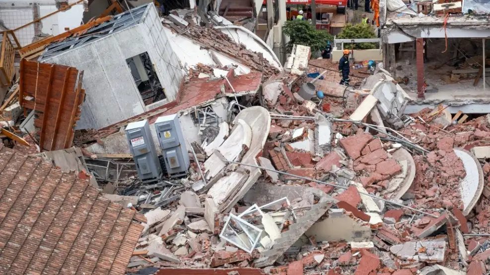 Derrumbe en Villa Gesell: encontraron otros dos cuerpos