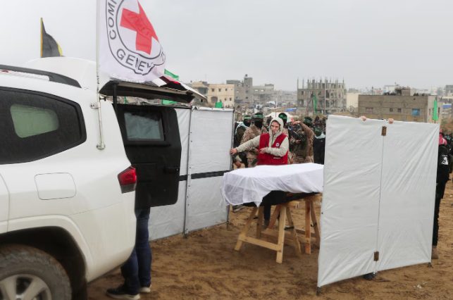 Hamas entregó los cuerpos de la argentina Shiri Bibas y sus hijos Ariel y Kfir