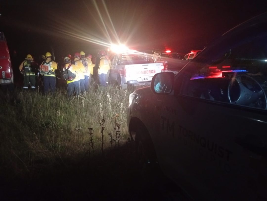 Controlan el incendio que se desató en Santo Tomás de la Sierra