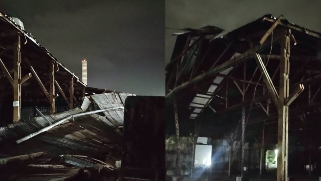 Por el fuerte viento, se deprendió una pared en Amancio Alcorta al 3800