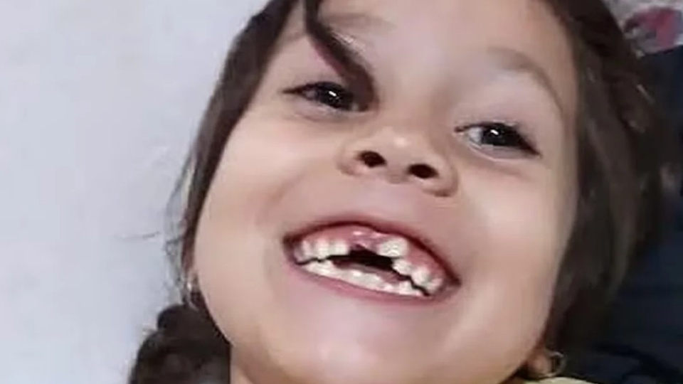 A 2 meses del crimen de Kim Gómez, sus padres le hicieron un emotivo homenaje en el club donde hacía gimnasia